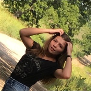 Meet your Posher, Abigail